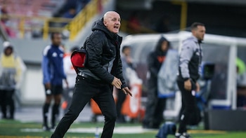 Pablo Repetto sigue firme en Santa Fe, pero no por sus resultados: esta es la razón que sostiene al uruguayo