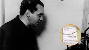 La placa del edificio de Goya 96 donde se anuncia que vivió el poeta Federico García Lorca