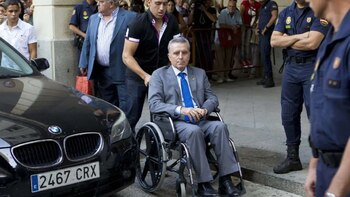El torero José Ortega Cano, en la sala de los juzgados de Sevilla. (EFE).