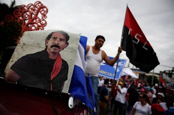 Fotografía de archivo de simpatizantes