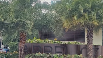Autoridades investigan muerte de madre e hijo hallados en un apartamento de República Dominicana