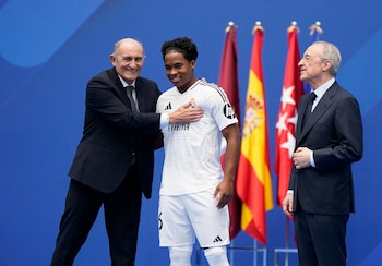 Pirri en la presentación de Endrick. (REUTERS/Ana Beltran)