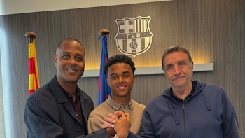 Shane Kluivert renueva con el FC Barcelona hasta 2028