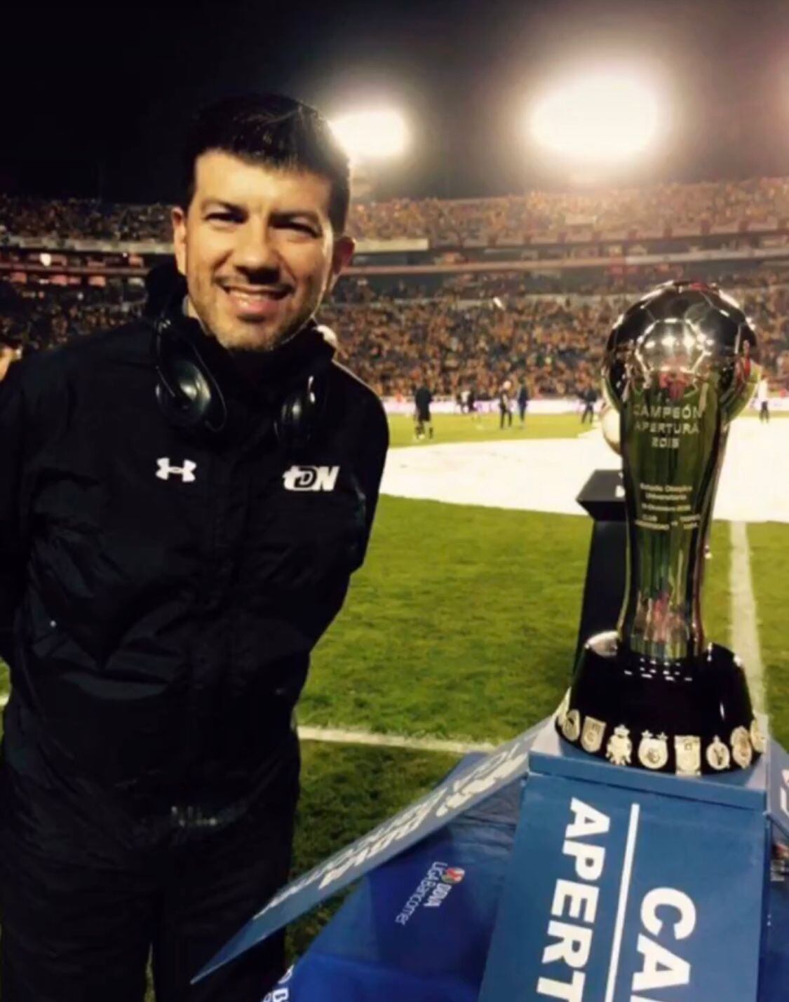 Durante más de tres décadas, Axel Solís se especializó en la cobertura de Tigres UANL y Rayados de Monterrey dentro del futbol regiomontano. (Instagram/ @axelsolisoficial)