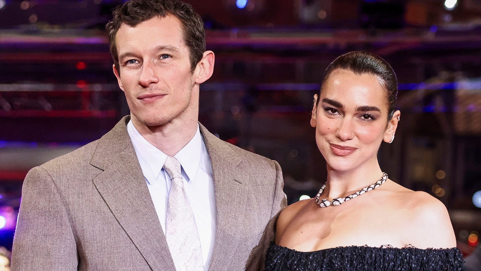 Dua Lipa y Callum Turner celebran una lujosa boda de tres días en Sicilia, con más de 300 invitados de la escena musical y artística internacional (REUTERS/Nadja Wohlleben)