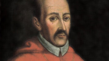 Pintura de un hombre de piel clara con bigote y barba, vestido con hábito rojo, cuello blanco y una cadena dorada sobre un fondo oscuro