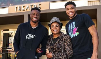 Thanassis y Giannis Antetokounmpo vieron