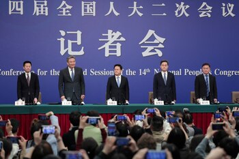 El banco central de China contempla medidas adicionales de crecimiento pero nada “drástico” (REUTERS/Tingshu Wang)