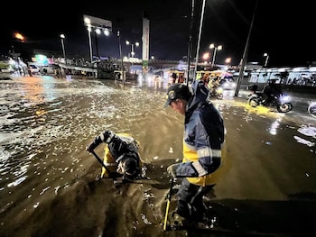 Un fuerte aguacero inundó calles y dejó vehículos atrapados en el municipio de Soacha el 28 de octubre (Acaldía Soacha)