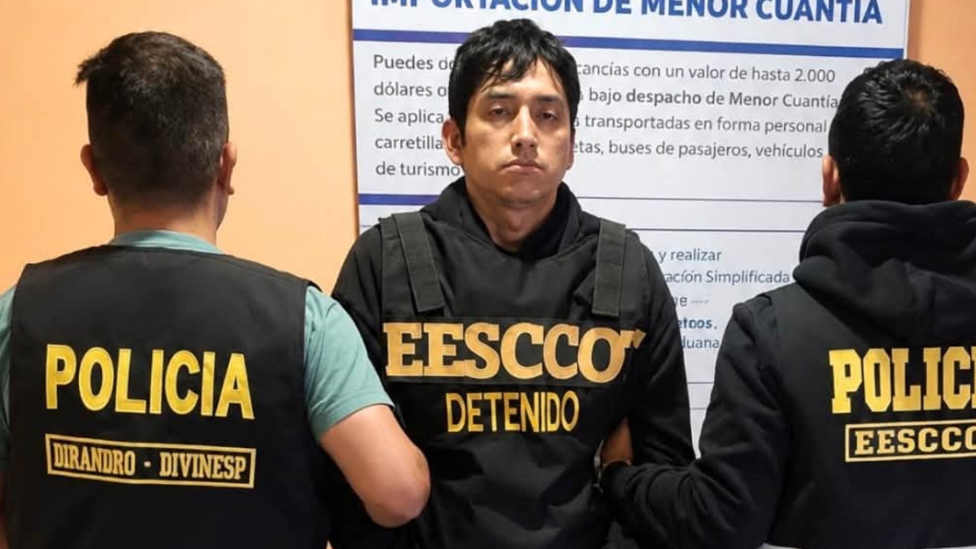 ‘Jhonsson Pulpo’ fue puesto bajo custodia de la Policía Nacional del Perú en el CEBAF de Desaguadero.