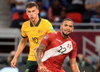 Alexander Callens en el Perú