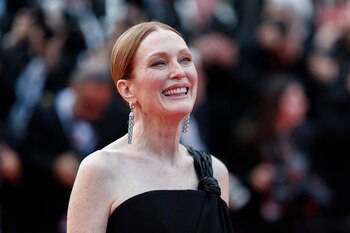 Tras sufrir una lesión en una rodilla durante un rodaje, Moore replanteó sus hábitos para proteger su bienestar físico y mental (REUTERS/Benoit Tessier)