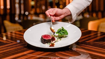 Preparaciones que combinan producto de