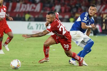 Andrés Sarmiento, juega en América