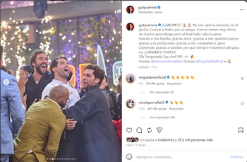 Captura de una publicación de Instagram en la que Guty Carrera viste uniforme de chef y sonríe rodeado de personas en un plató