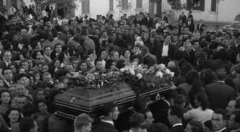 Imagen del funeral de Puertollano en 1958. (TVE)