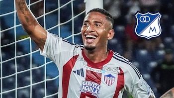 Jhomier Guerrero llegaría del Junior a Millonarios: este es el curioso ritual del lateral antes de cada partido