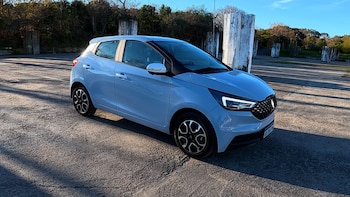 Después de 30 años, el auto más barato de la Argentina no se hace en el país ni en Brasil: cómo es y cuánto cuesta