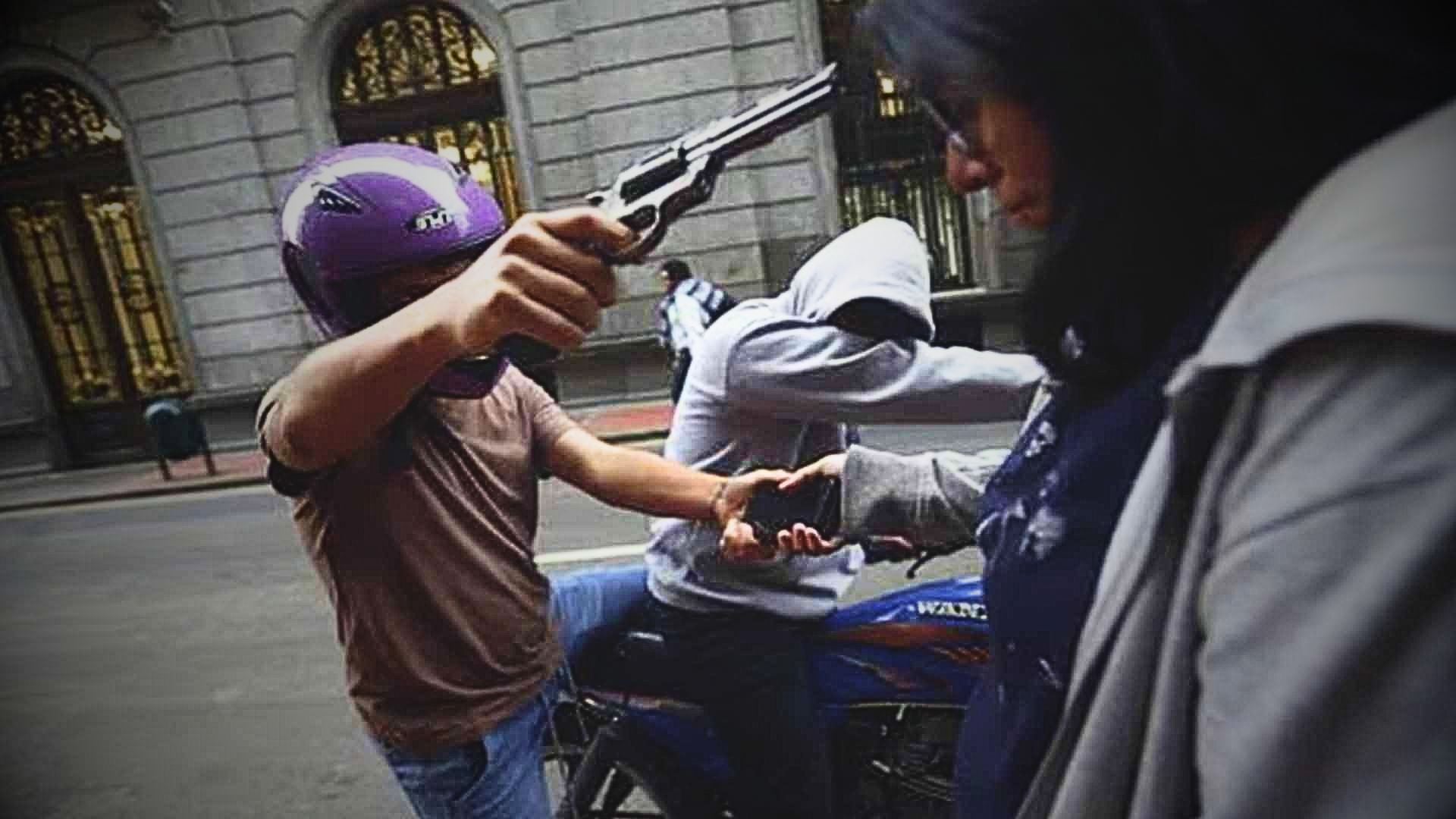 Contraloría detecta deficiencias en municipios: cámaras apagadas y patrulleros varados en plena ola criminal