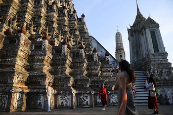 Los cubanos deberán tramitar un visado turístico para viajar a Tailandia tras la eliminación de la exención migratoria. (REUTERS/Chalinee Thirasupa)