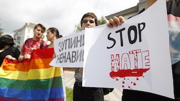 Un tribunal de Rusia condena al propietario de un bar por organizar eventos del movimiento LGBTI