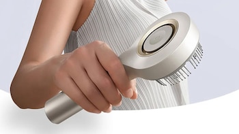 El peine inteligente que masajea,