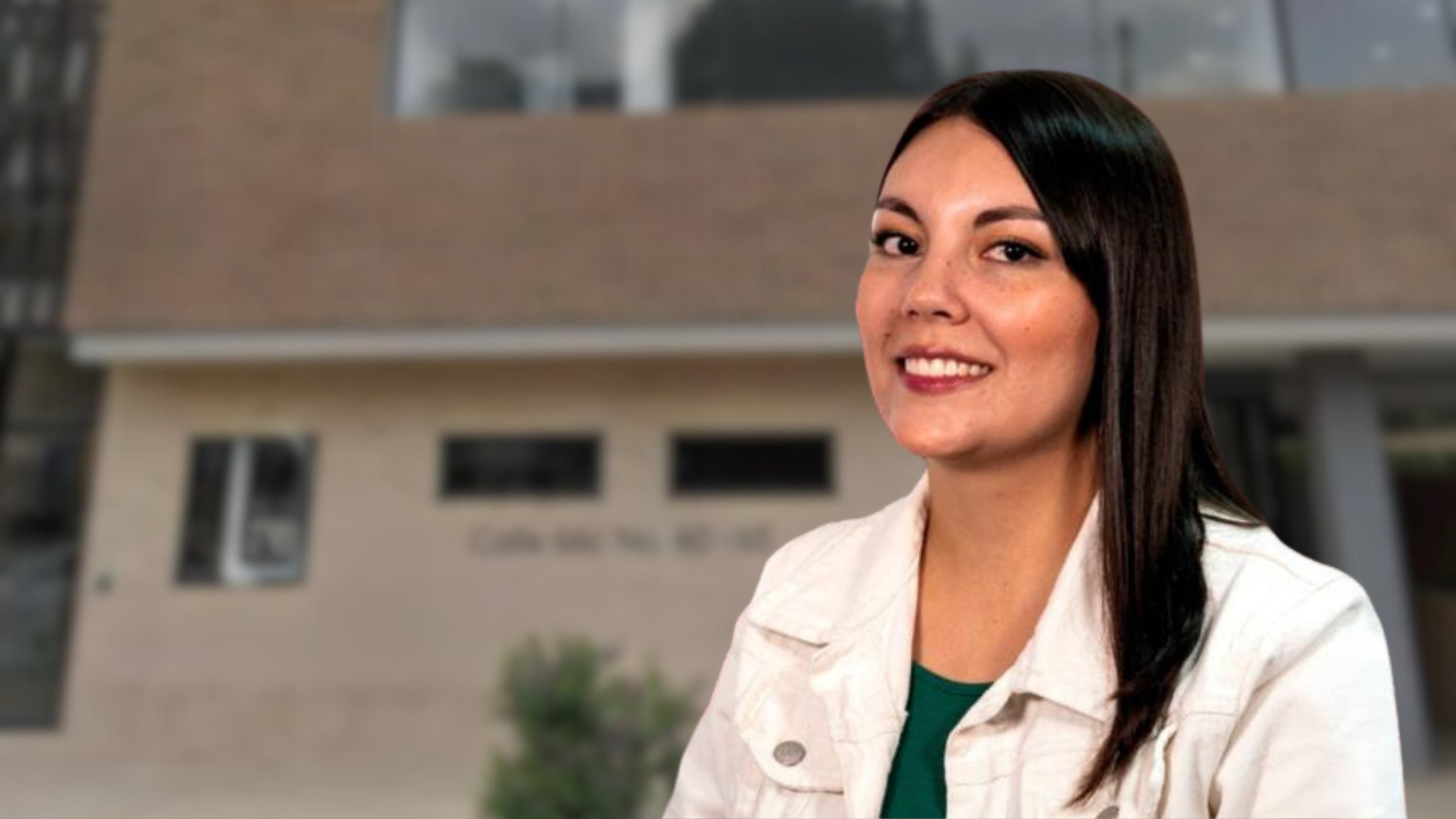 Laura Camila Blanco, periodista de 26 años, cuya muerte es investigada por la Fiscalía bajo la hipótesis de un posible feminicidio - crédito red social X / Laura Camila Blanco y Google Maps