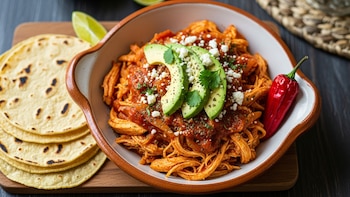 Tinga de pollo con chipotle: receta tradicional mexicana con sabor casero, picante y rendidor