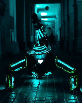 Diego empezó como artista callejero,