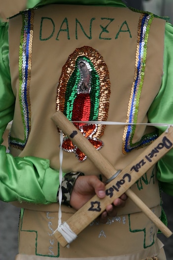 Los "Matachines" utilizan trajes coloridos