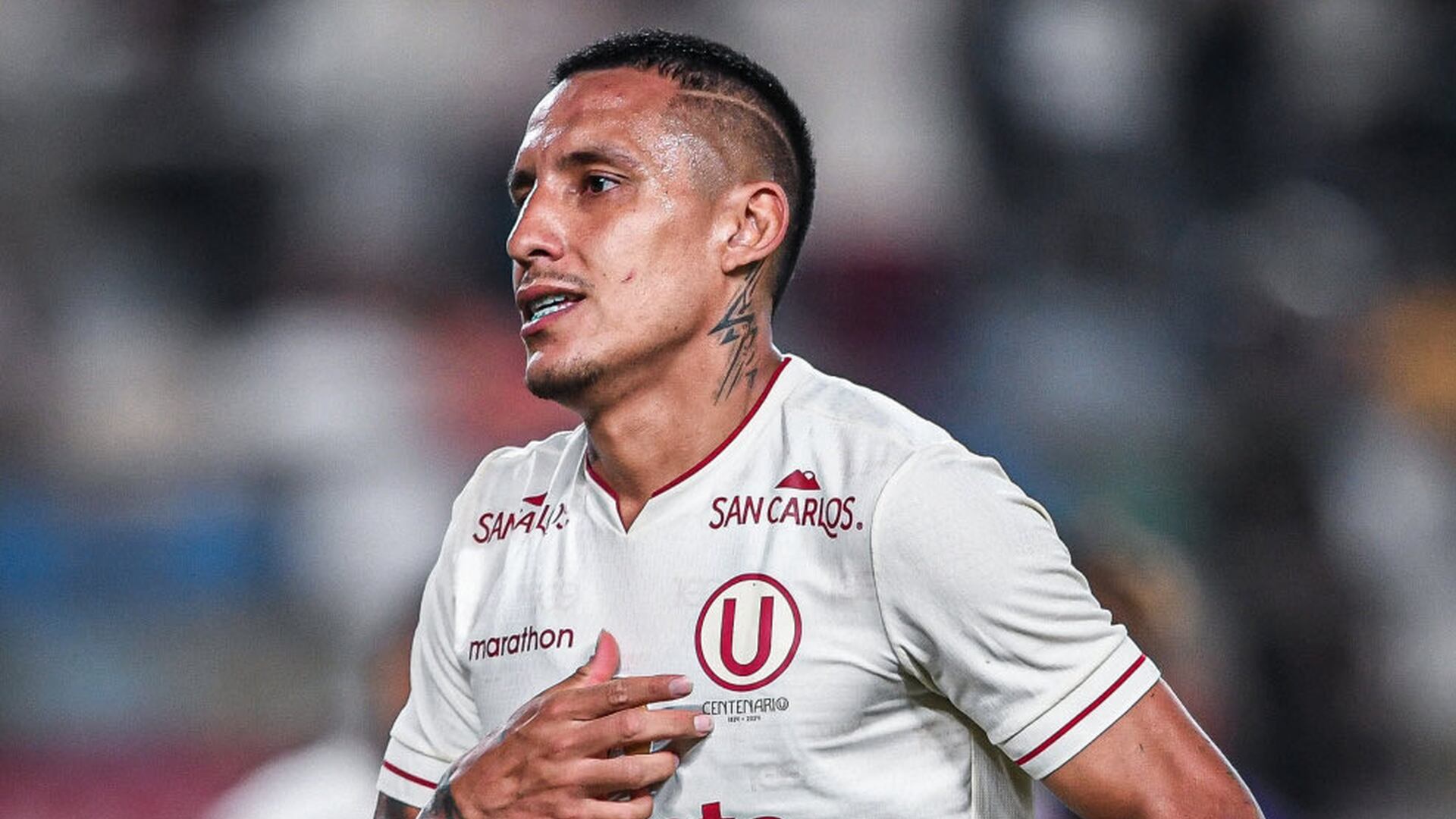 Alex Valera ha tenido complicaciones para jugar en la selección peruana, pero en Universitario apenas se ha perdido partidos. - créditos: Universitario