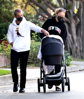 Celebrities-en-un-clic-Sophie-Turner-Joe-Jonas-13102020