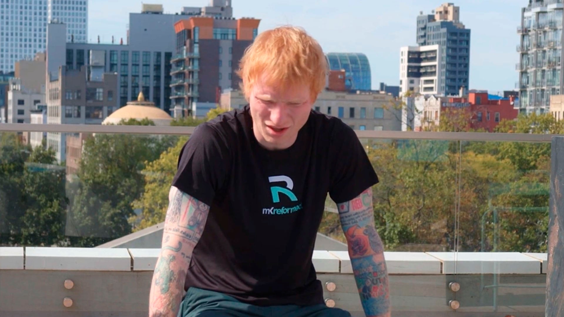 El cantante británico adopta el ejercicio y la sobriedad como pilares de su nueva vida saludable (Captura de video)