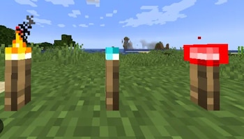 Las antorchas te ayudarán para evitar la aparición de enemigos en las noches. (Minecraft)