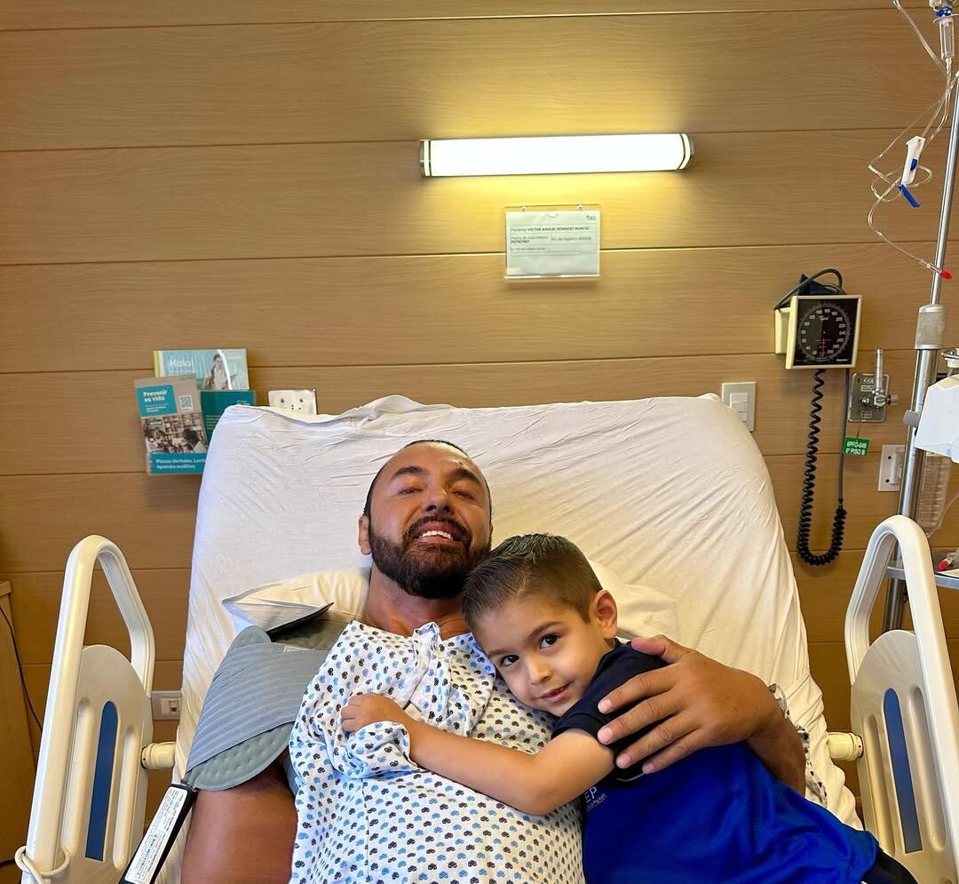 Latín Lover sorprendió a sus seguidores a través de sus redes sociales luego de subir una imagen en el hospital (Instagram | Latín Lover)