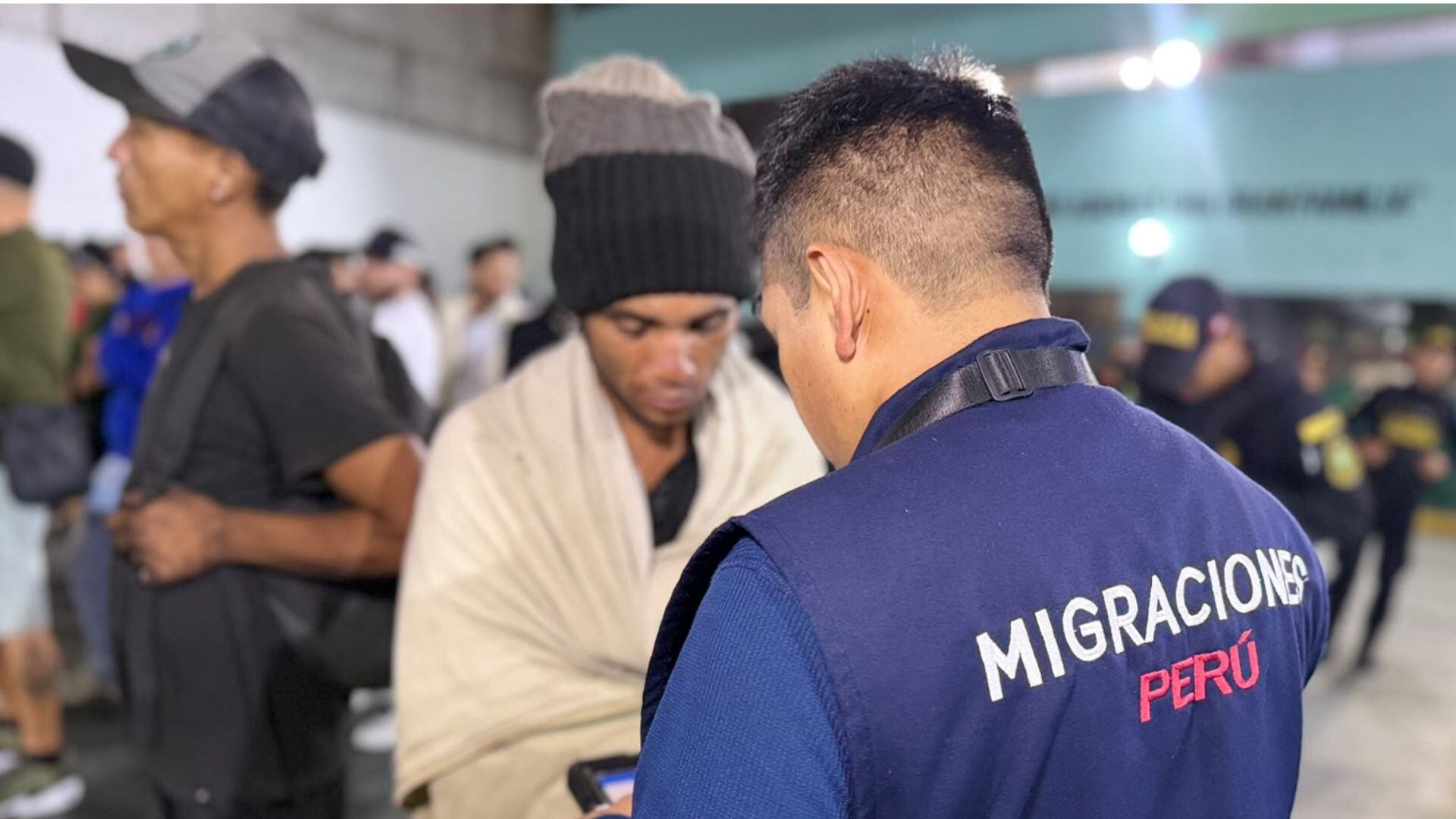La Policía señaló que los operativos forman parte de la estrategia gubernamental para reducir los niveles de inseguridad ciudadana - Créditos: Migraciones.