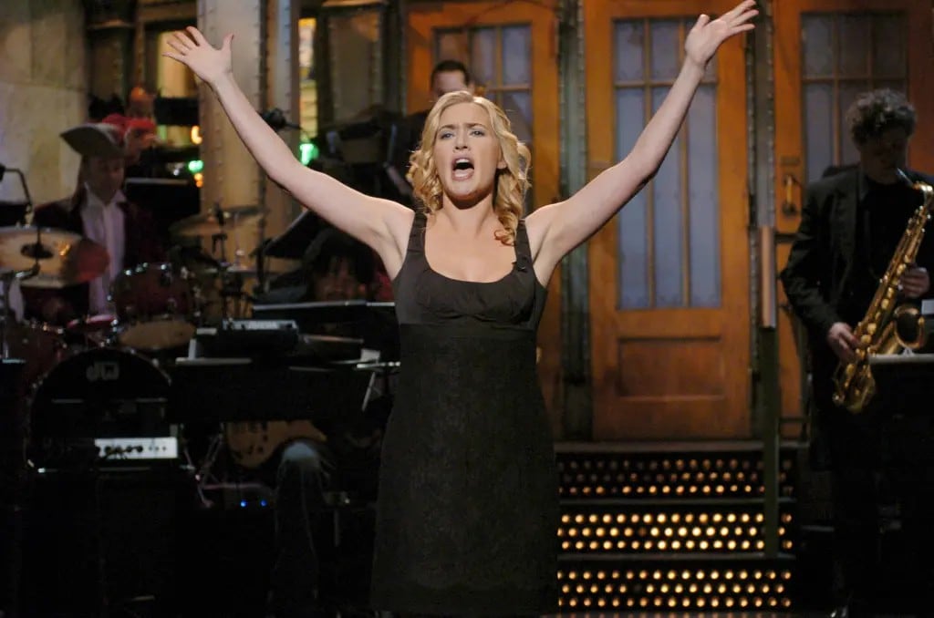 El episodio incluyó números musicales y coreográficos emitidos una semana después del error de sincronización de labios de Ashlee Simpson. (NBCUniversal)