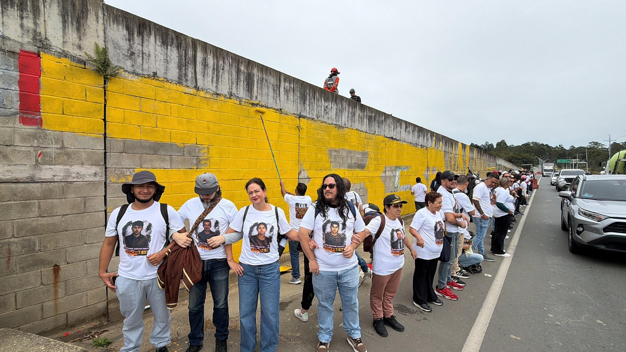 La controversia sobre la legalidad de la intervención artística sumó un nuevo elemento a la confrontación, en la que ambas partes defendieron posiciones opuestas respecto a la autorización de la actividad - crédirto @Hernan_MurielP / X