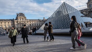 Dimite la directora del Museo
