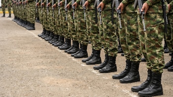 Otros 30 mayores fueron llamados a calificar servicios en barrida de oficiales en las Fuerzas Armadas de Colombia: esto se sabe