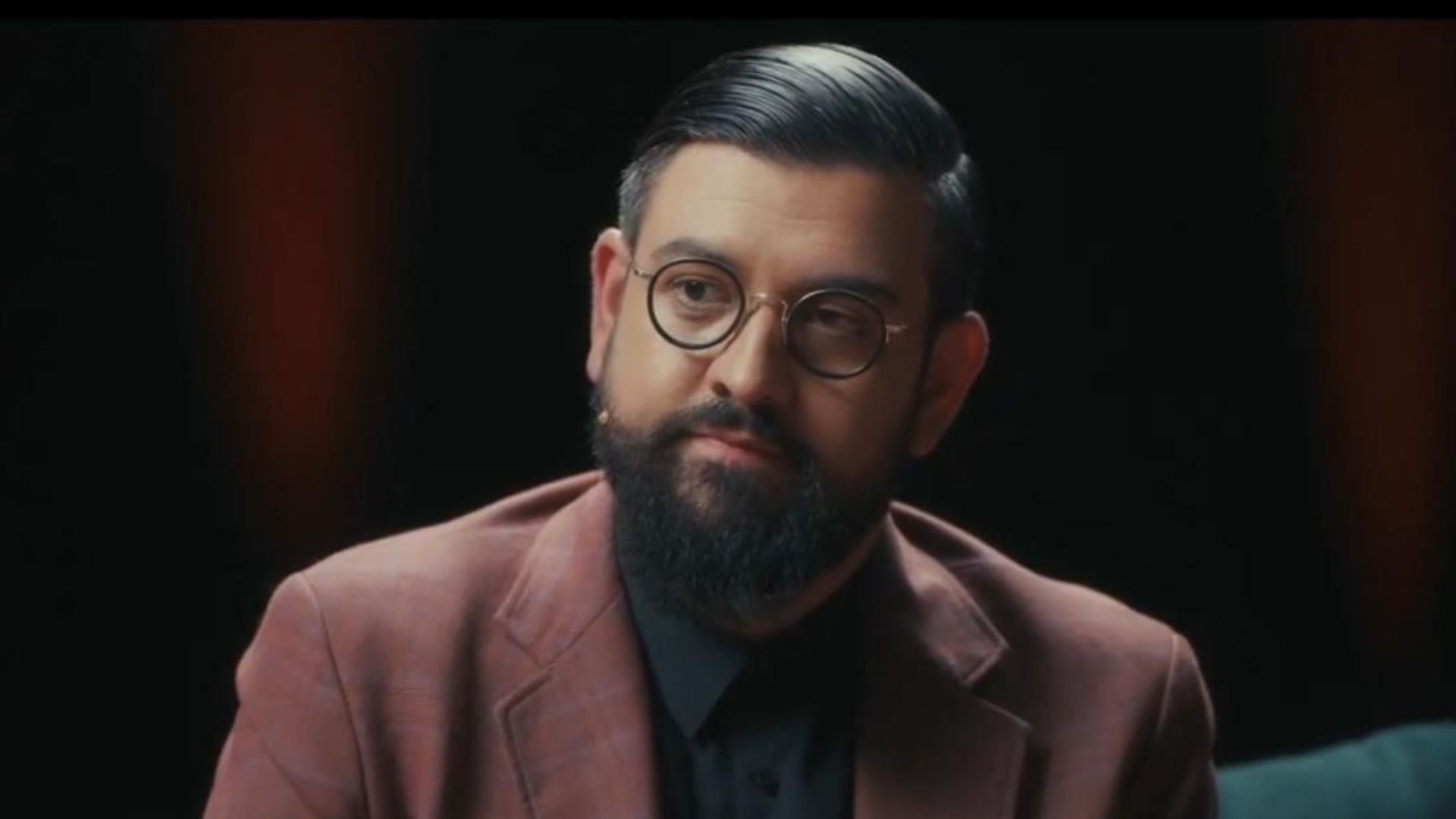 El cómico sevillano ha defendido la sanidad pública y la migración en España en una entrevista con Jordi Évole. / Captura de pantalla