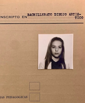 La credencial de Emilce Moler como estudiante del Bachillerato de Bellas Artes de La Plata.