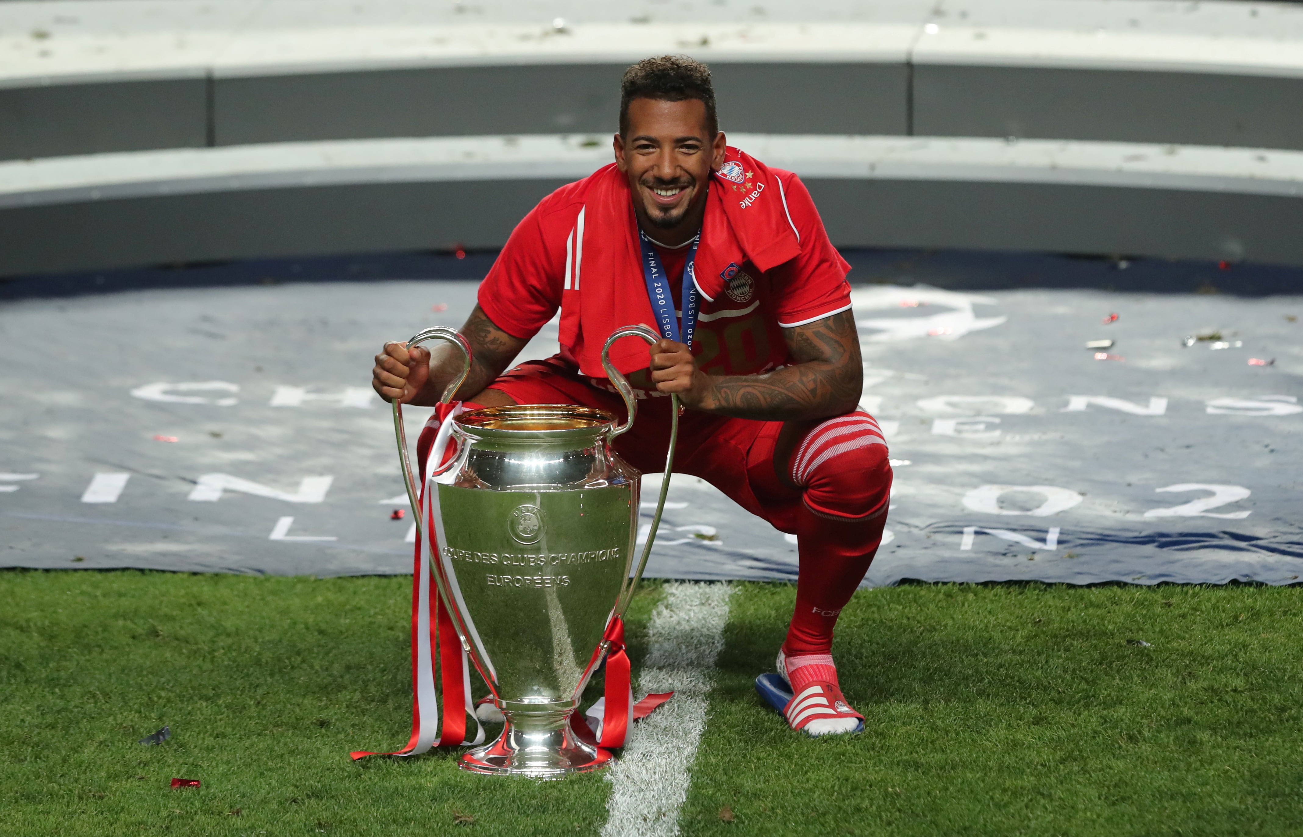 Jérôme Boateng se consolidó como figura clave de la selección alemana y del Bayern Múnich, ganando títulos como la Champions League (Miguel A. Lopes/Pool via REUTERS)