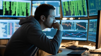La irrupción masiva de las herramientas de inteligencia artificial (IA) generativa redefinió la productividad global, pero abrió una brecha de seguridad sin precedentes (Foto: archivo DEF)