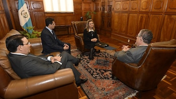 Guatemala: Arévalo culmina primer día de entrevistas con aspirantes a Fiscal General