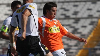 Joel Soto defendiendo la camiseta