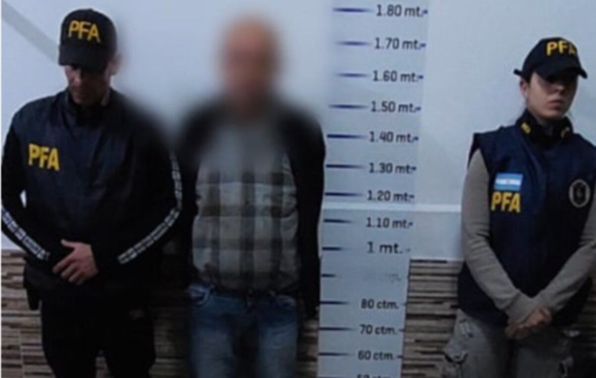 El prófugo de la Justicia acusado de abuso sexual en perjuicio de una menor de edad en Santiago del Estero fue detenido en Mar del Plata por efectivos de la Policía Federal Argentina (La Capital)