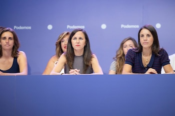 05/09/2026 (I-D) La dirigente 'morada' Lucía Miriam Muñoz Dalda, la secretaria general de Podemos, Ione Belarra; la secretaria política de Podemos, Irene Montero, durante el Consejo Ciudadanode Podemos, a 5 de septiembre de 2026, en Madrid (España).
POLITICA
Jesús Hellín - Europa Press