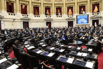 Diputados opositores buscan sancionar la