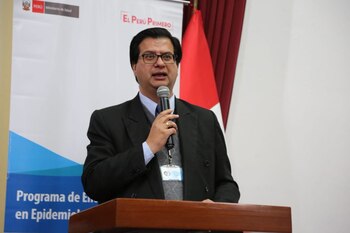 Gustavo Rosell presentó ayer su